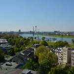 Luxury Apartment In Duesseldorf Near Trade Fair